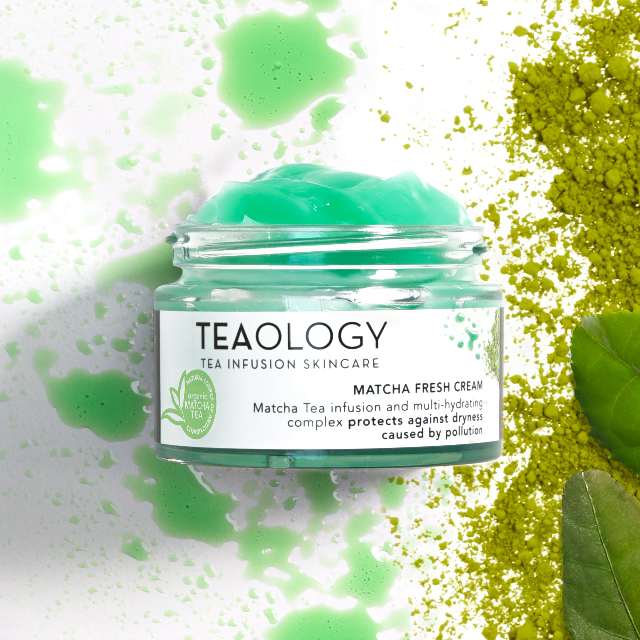 Matcha fresh crema idratante viso con infuso di Tè Matcha Bio e complesso multi-idratante, protezione barriera cutanea, fino a 72 ore di idratazione.