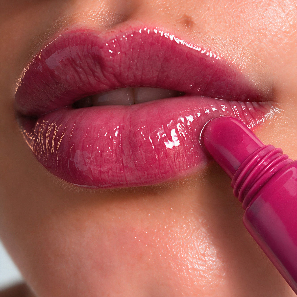 Tea Gloss Tinted Volume Lip Treatment | Berry