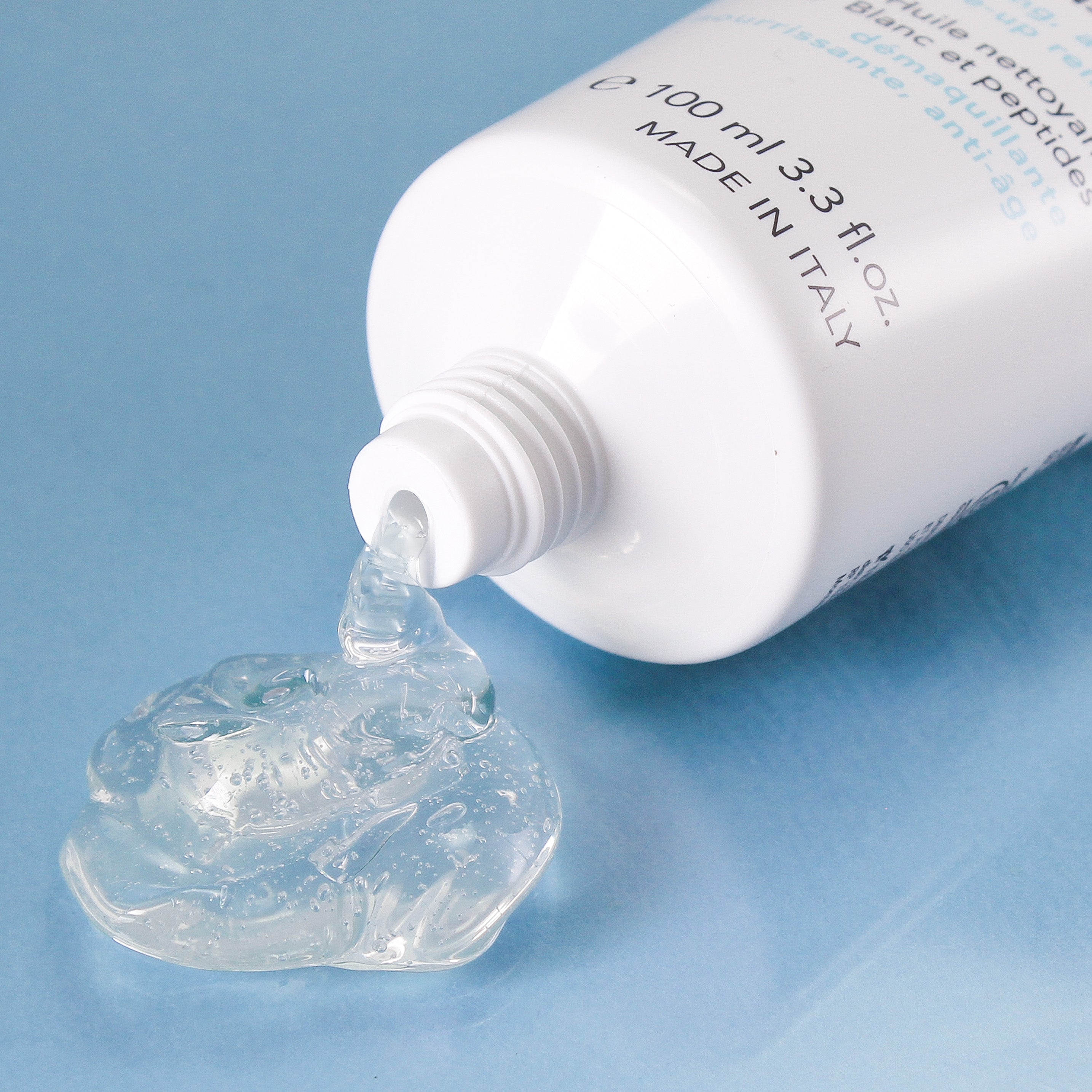 White tea peptide cleansing oil con infuso di tè bianco
