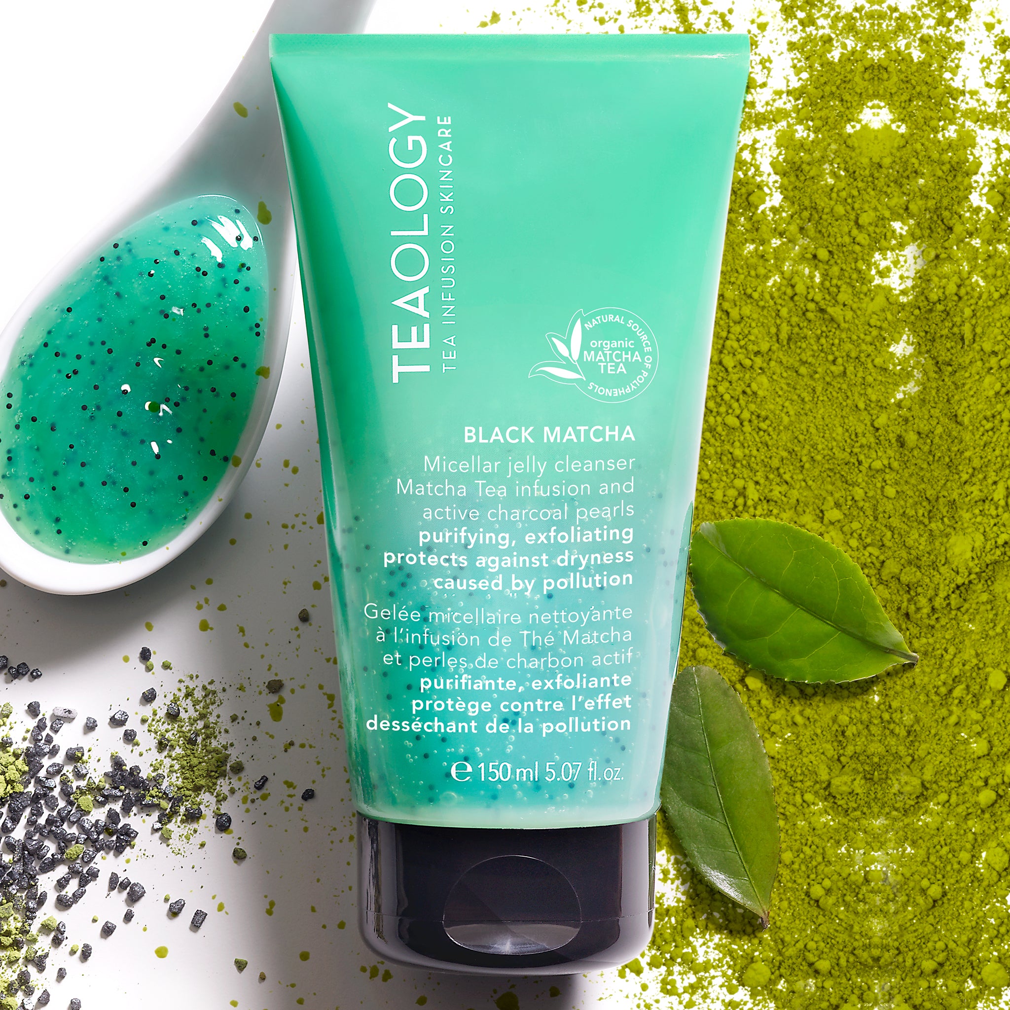 Detergente viso micellare in gel al Matcha con particelle di carbone. Purificante, esfoliante.