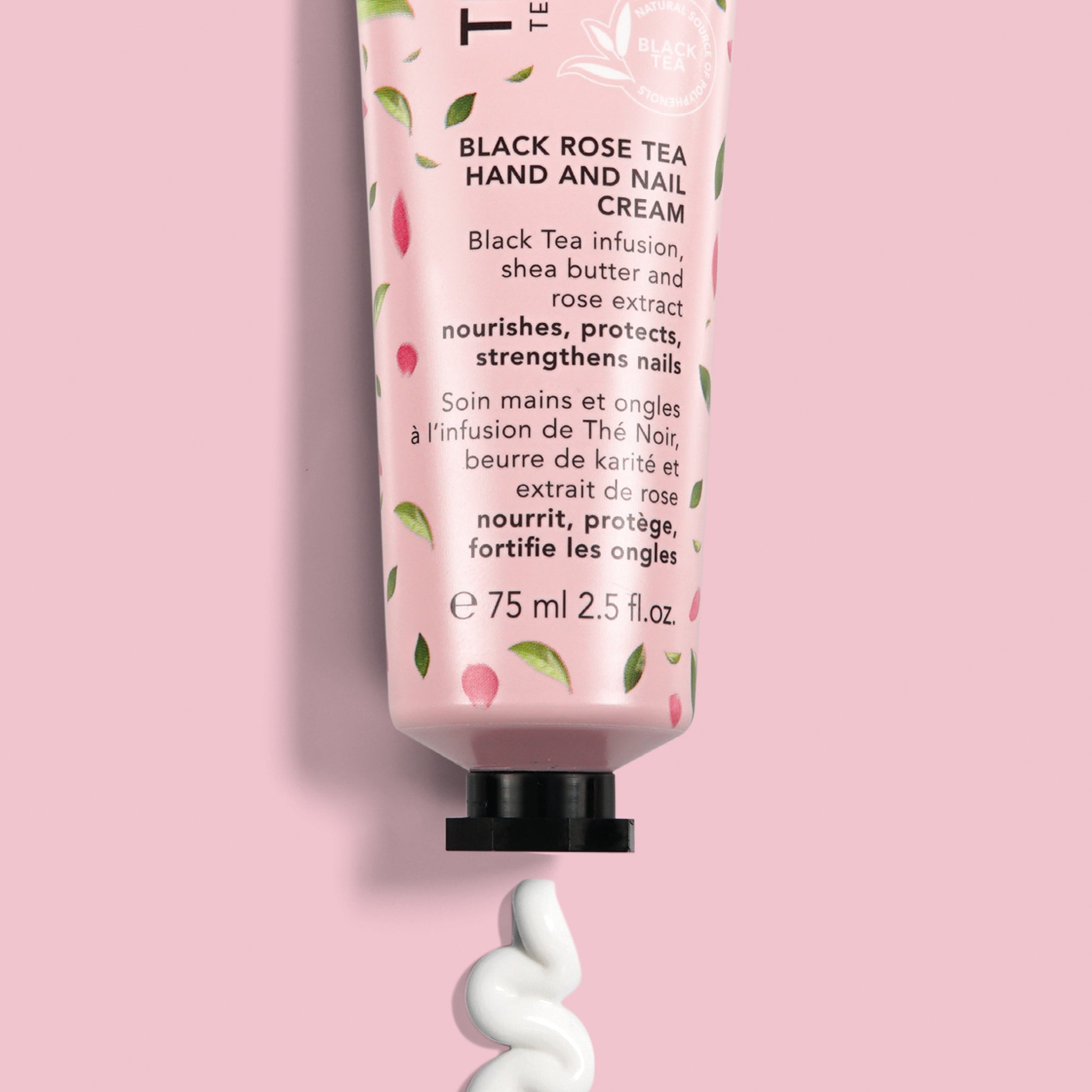 Crema mani Black rose con burrò di karitè e estratto di rosa. Nutre, protegge e rinforza le unghie