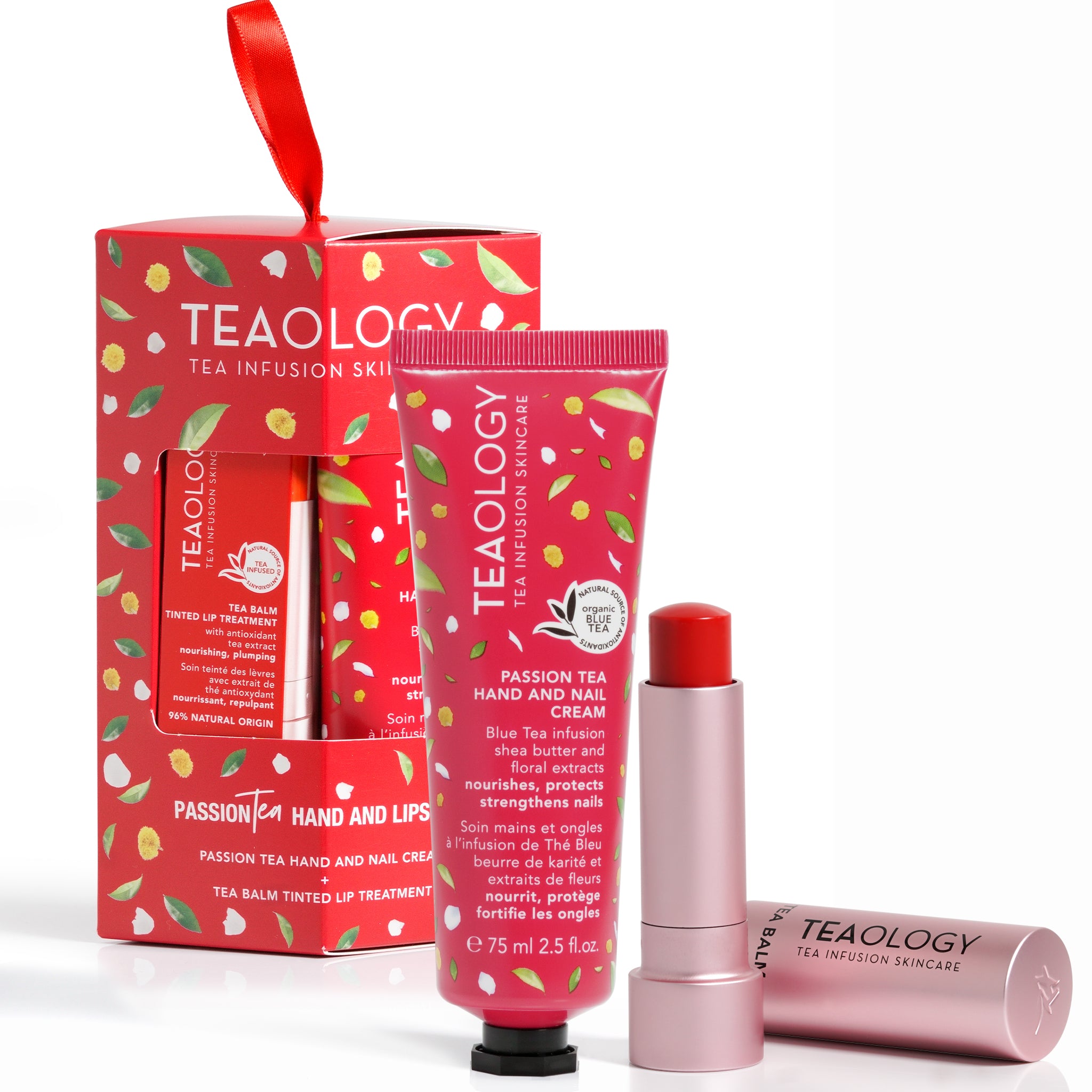 Duo ideale per un regalo contenente Passion Tea Crema Mani e Unghie + Tea Balm Trattamento Labbra Colorato | Tonalità: Cherry Tea