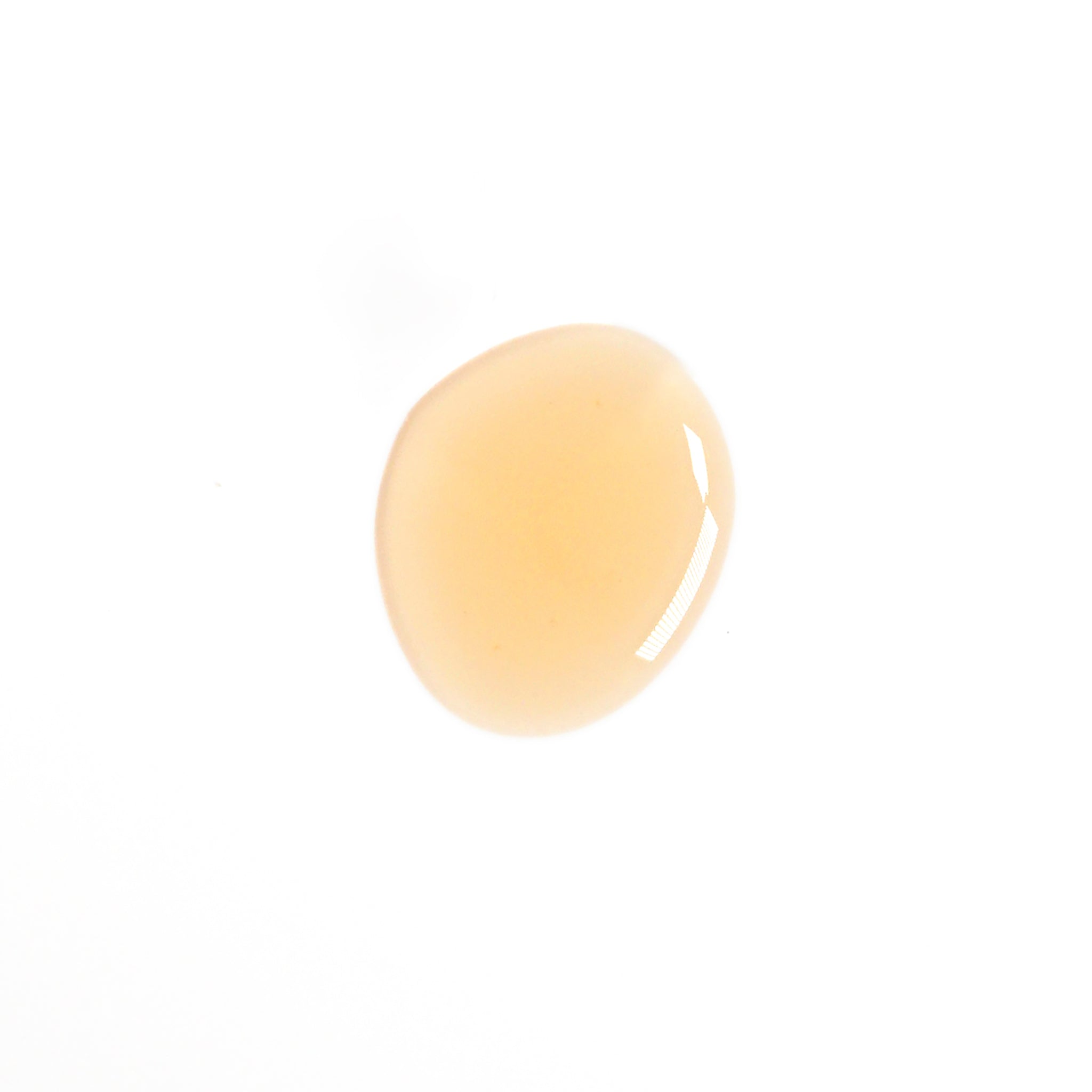 Fortifying hair and scalp serum with white tea infusion and biomimetic peptide