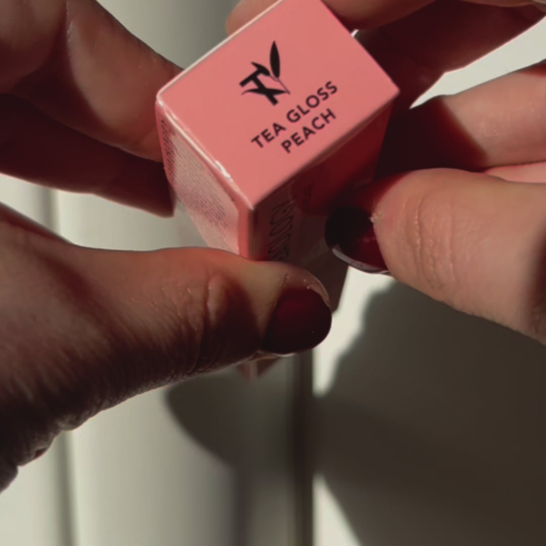 Tea gloss tinted volume lip treatment | Peach