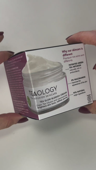 Tea glow blemish cream con infuso di tè verde e niacinamide