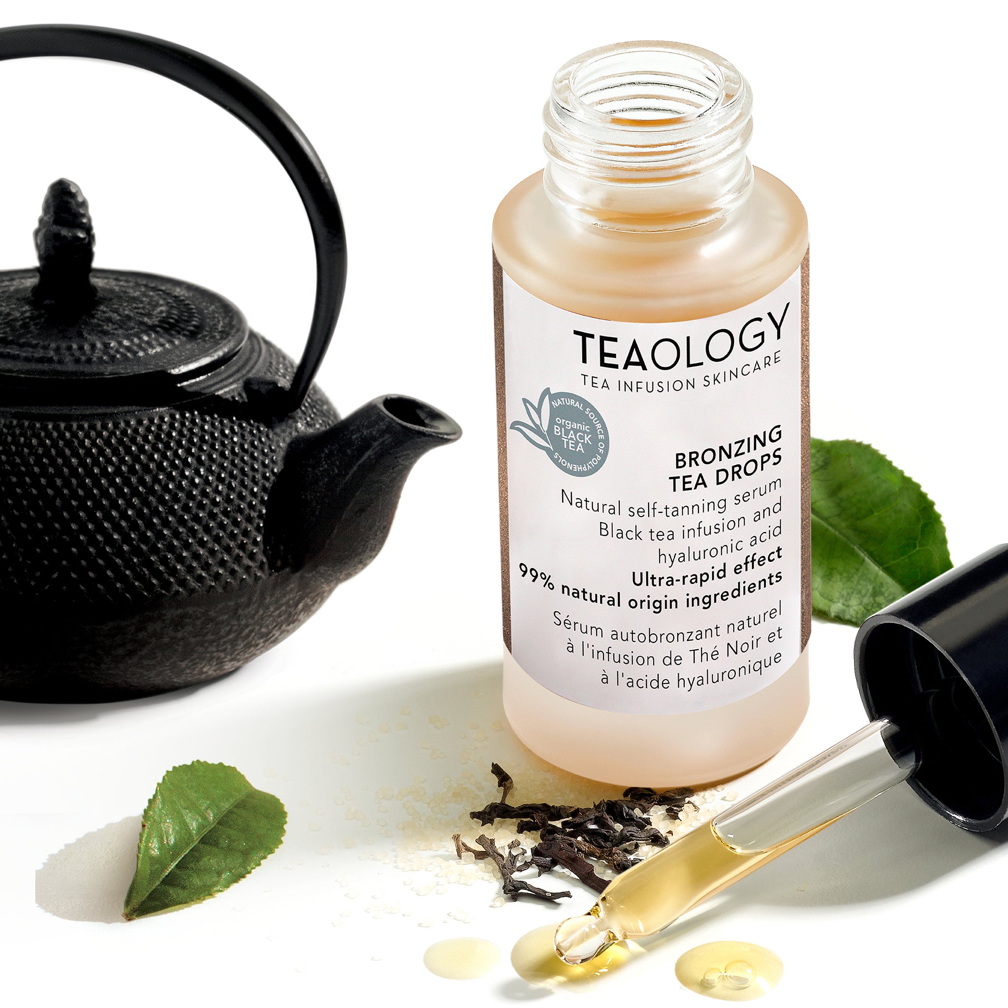 Siero autoabbronzante con infuso di Tè Nero e acido ialuronico idrolizzato
Effetto ultra-rapido e con il 99% di ingredienti di origine naturale
