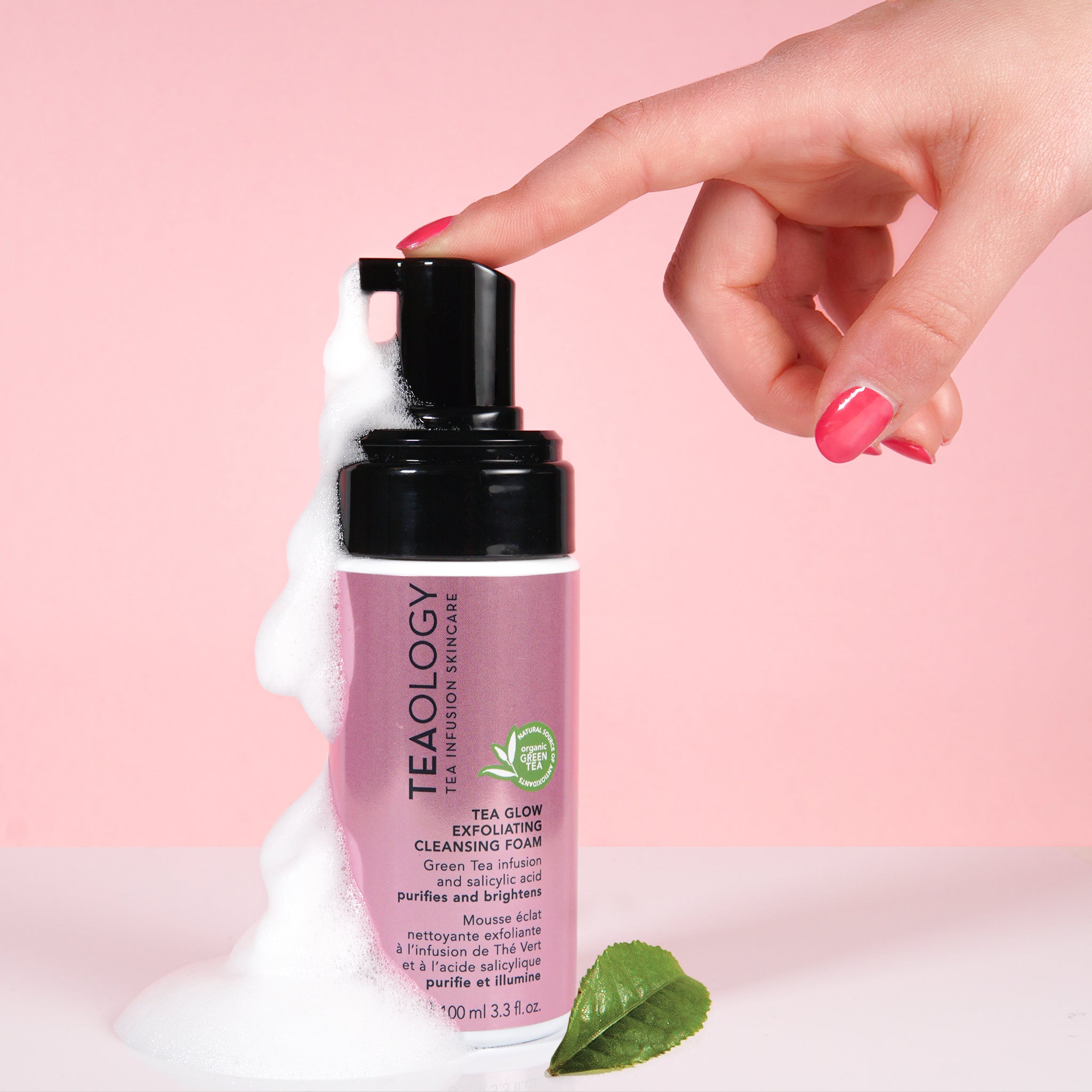 Tea Glow Schiuma Detergente Esfoliante Viso con Tè Verde, Acido Salicilico, Niacinamide